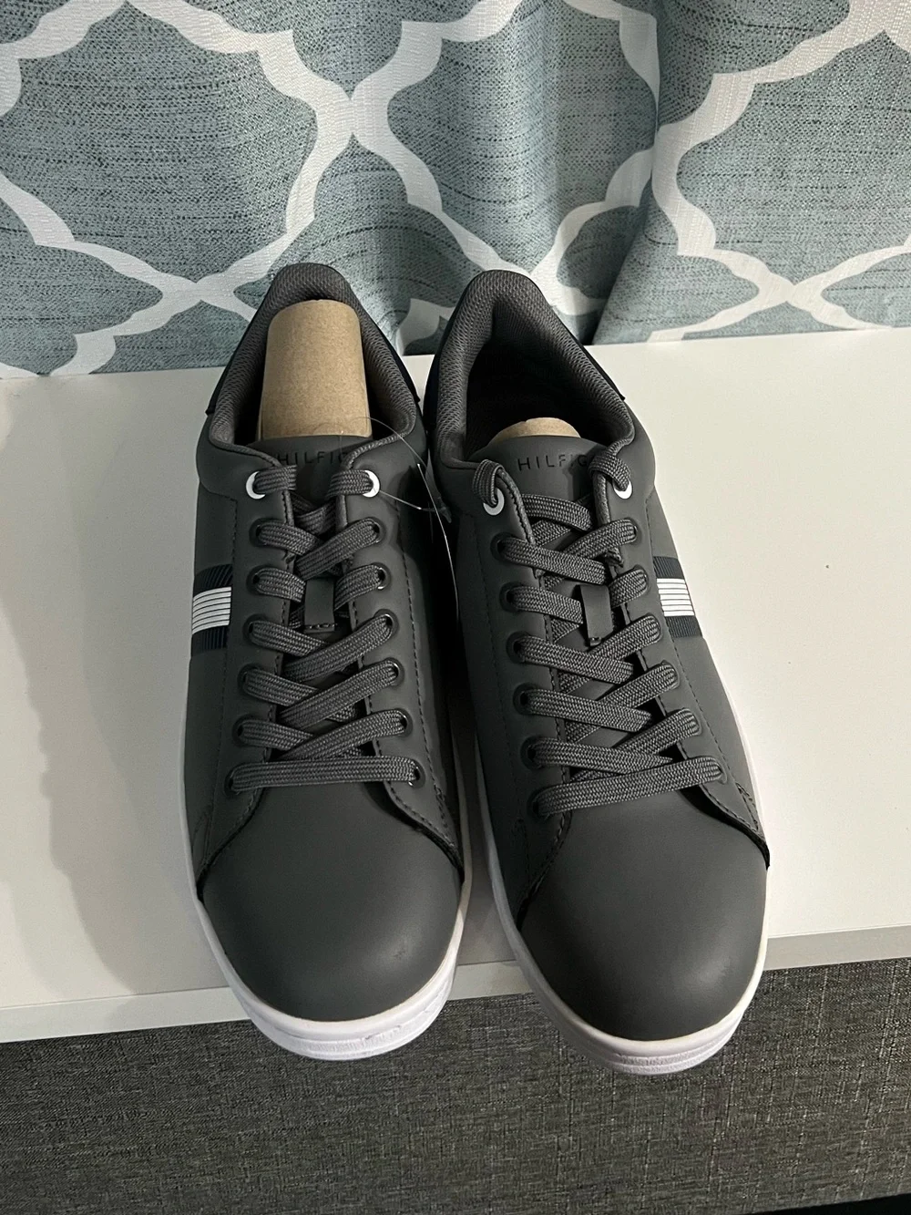 Tommy Hilfiger Gray Lace-Up Low-Top Sneakers with Navy Heel Stripe